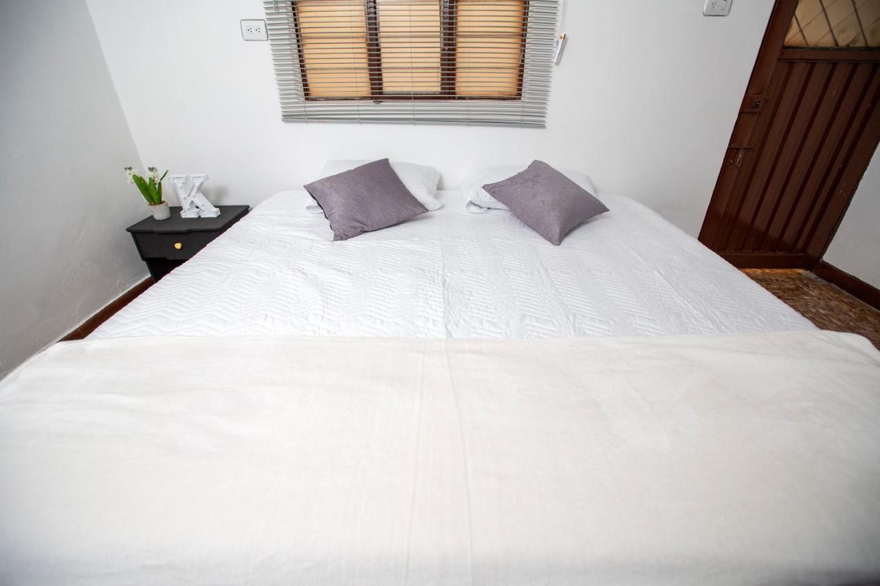 Komodo Alojamiento- Hostal Autoservicio, Ubicado Cerca Al Centro Historico - Bano Privado, Wifi , Cama 2X2 Y Agua Caliente Y Cocina Compartida Popayan Exterior photo