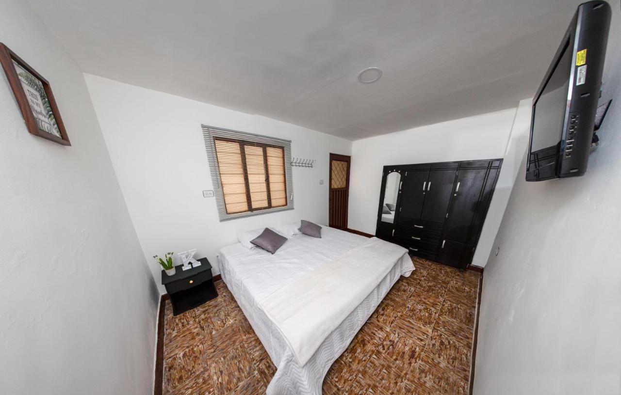 Komodo Alojamiento- Hostal Autoservicio, Ubicado Cerca Al Centro Historico - Bano Privado, Wifi , Cama 2X2 Y Agua Caliente Y Cocina Compartida Popayan Exterior photo