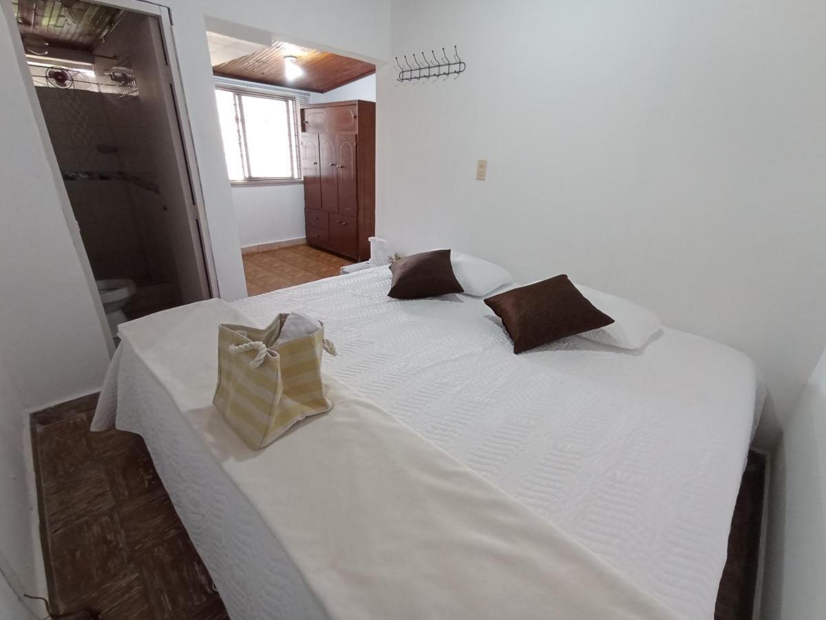 Komodo Alojamiento- Hostal Autoservicio, Ubicado Cerca Al Centro Historico - Bano Privado, Wifi , Cama 2X2 Y Agua Caliente Y Cocina Compartida Popayan Exterior photo