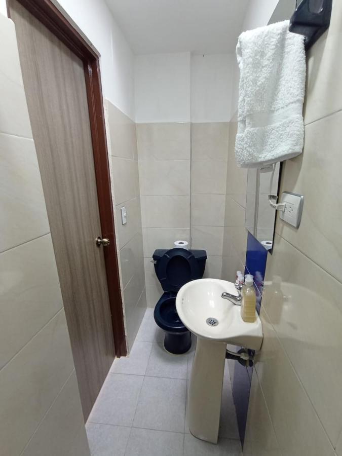 Komodo Alojamiento- Hostal Autoservicio, Ubicado Cerca Al Centro Historico - Bano Privado, Wifi , Cama 2X2 Y Agua Caliente Y Cocina Compartida Popayan Exterior photo