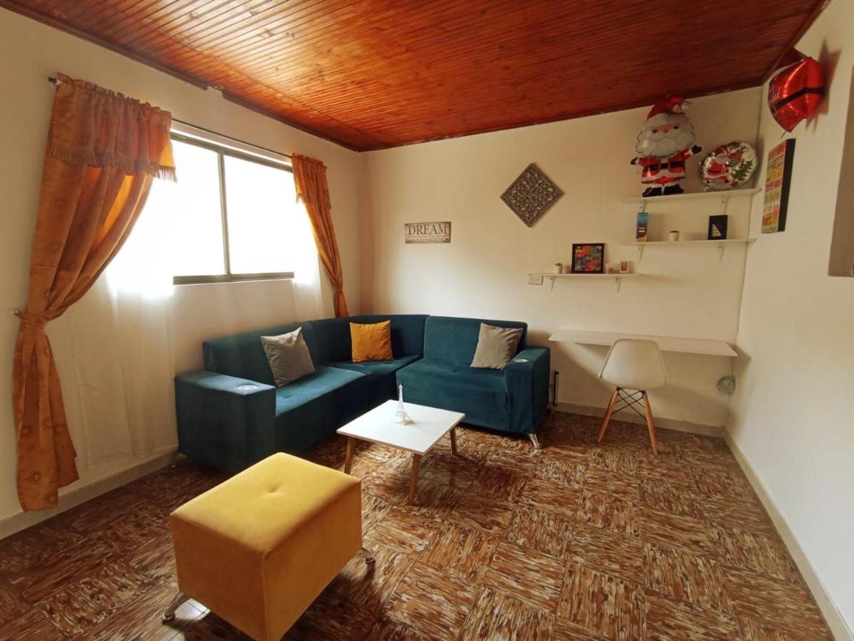Komodo Alojamiento- Hostal Autoservicio, Ubicado Cerca Al Centro Historico - Bano Privado, Wifi , Cama 2X2 Y Agua Caliente Y Cocina Compartida Popayan Exterior photo