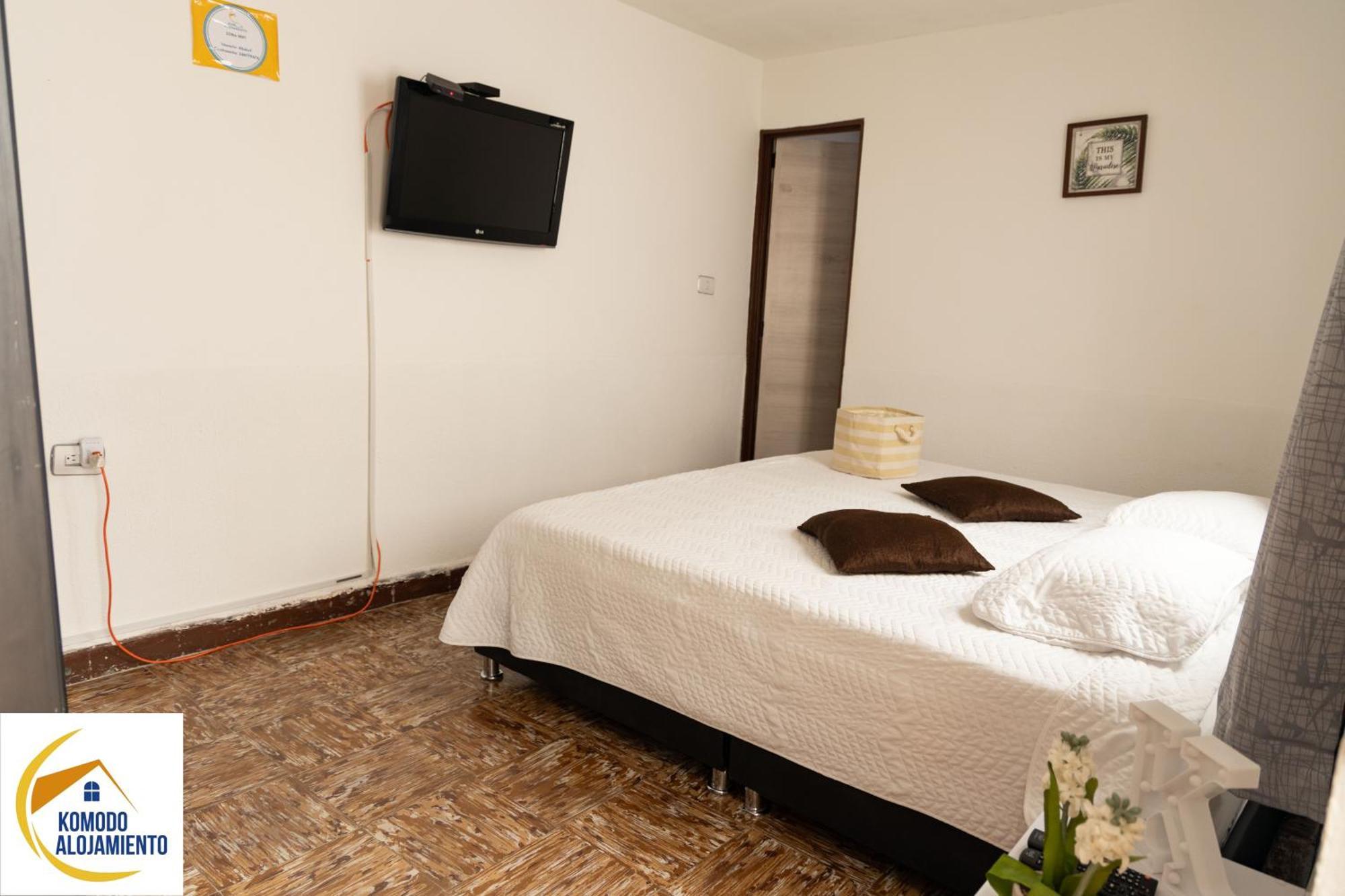 Komodo Alojamiento- Hostal Autoservicio, Ubicado Cerca Al Centro Historico - Bano Privado, Wifi , Cama 2X2 Y Agua Caliente Y Cocina Compartida Popayan Exterior photo